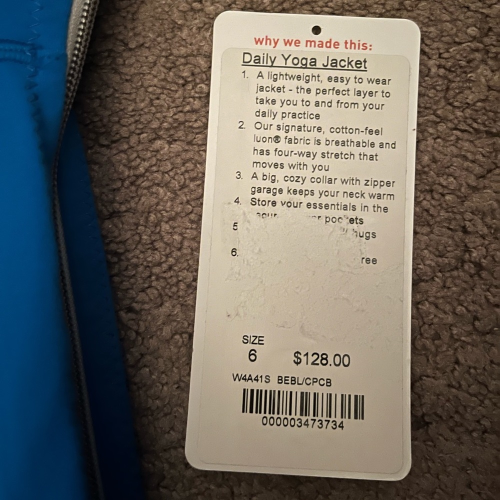 Lululemon jacket New with tags. Size 6 sold